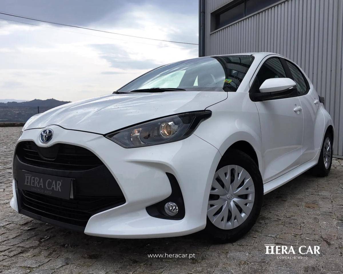 toyota-yaris-2022-hibrido-a-gasolina-1490cc