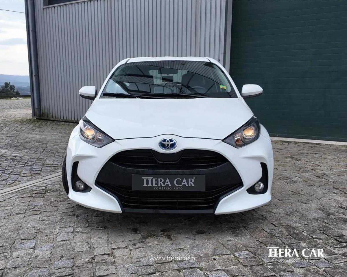 toyota-yaris-2022-hibrido-a-gasolina-1490cc