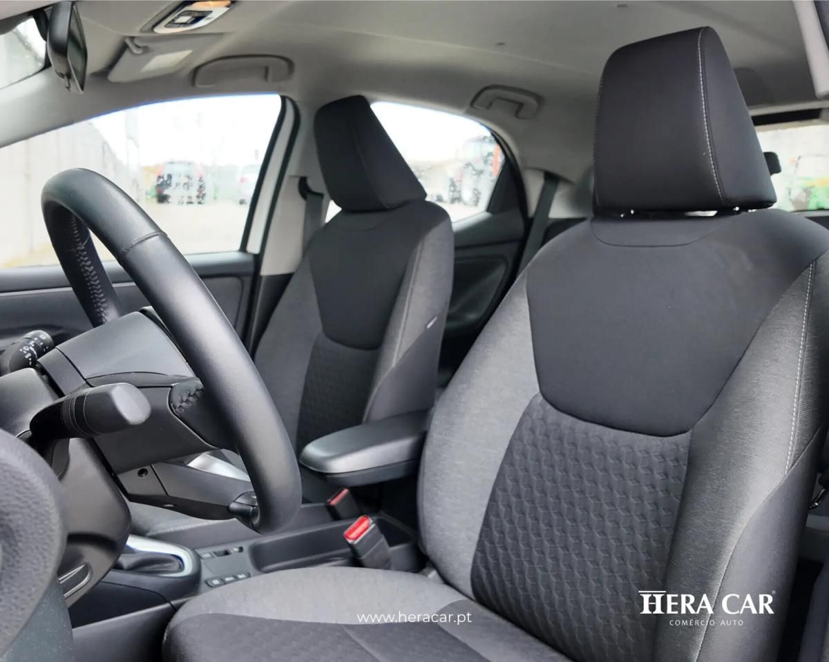 toyota-yaris-2022-hibrido-a-gasolina-1490cc