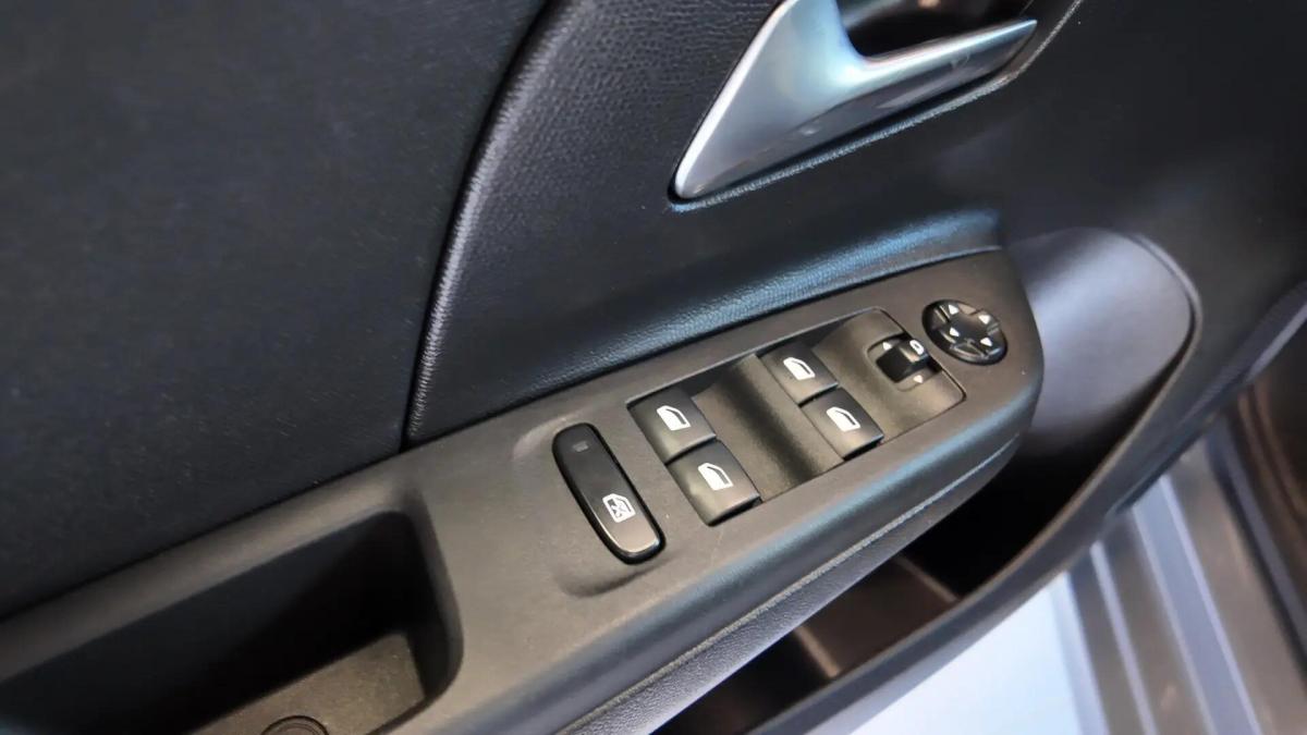opel-corsa-2024-gasolina-1199cc