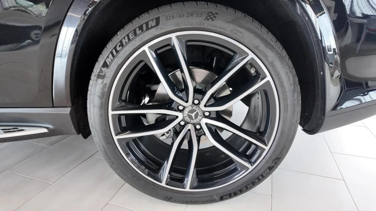 mercedes-benz-gls-400-d-4matic-2023-diesel-2925cc