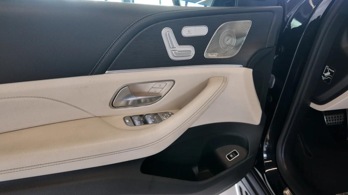 mercedes-benz-gls-400-d-4matic-2023-diesel-2925cc