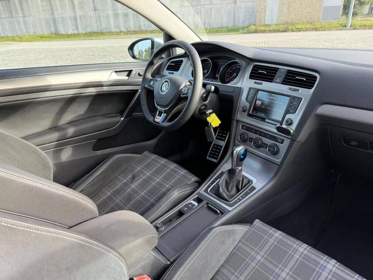 volkswagen-golf-2016-diesel-1598cc