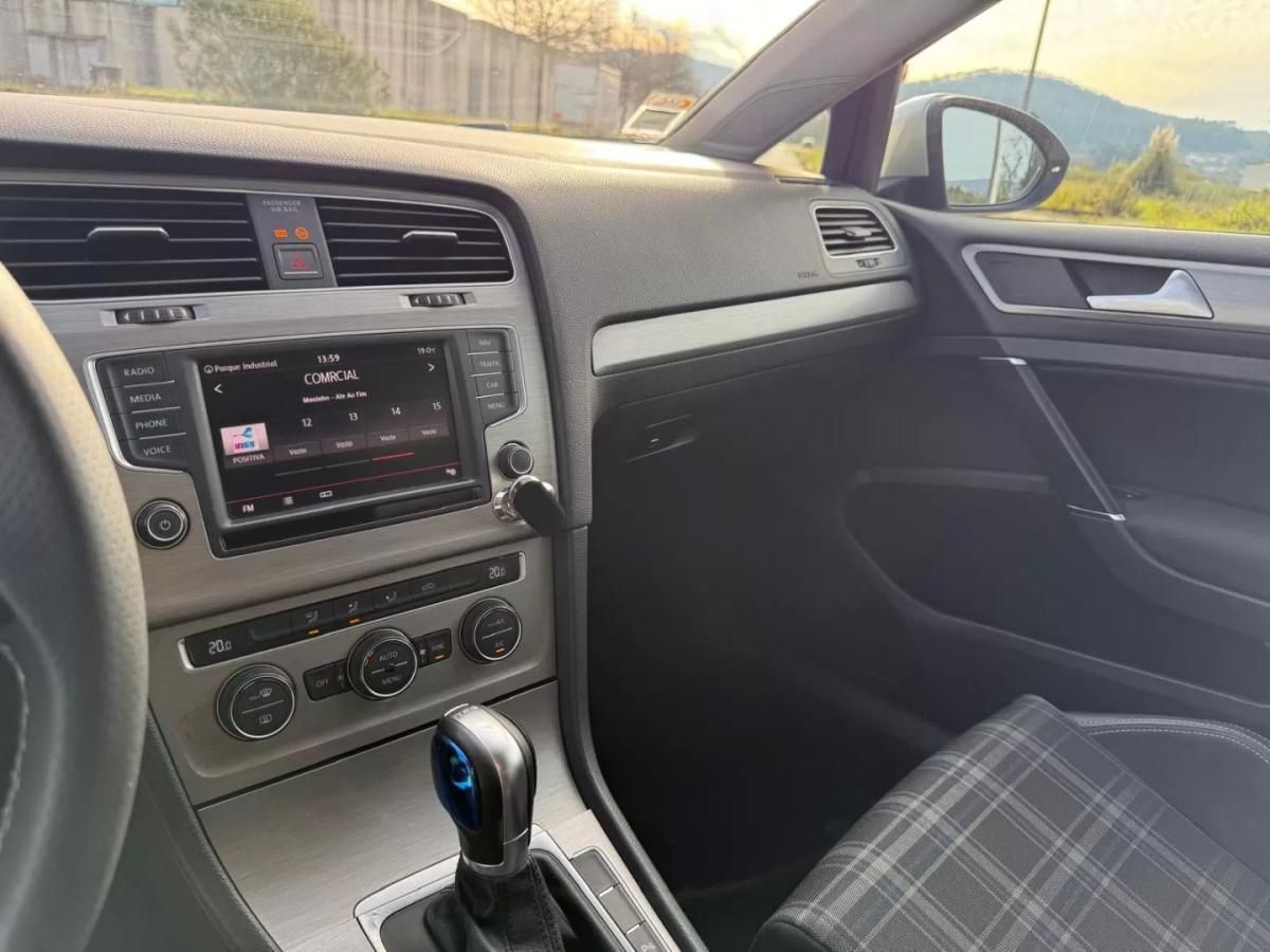 volkswagen-golf-2016-diesel-1598cc