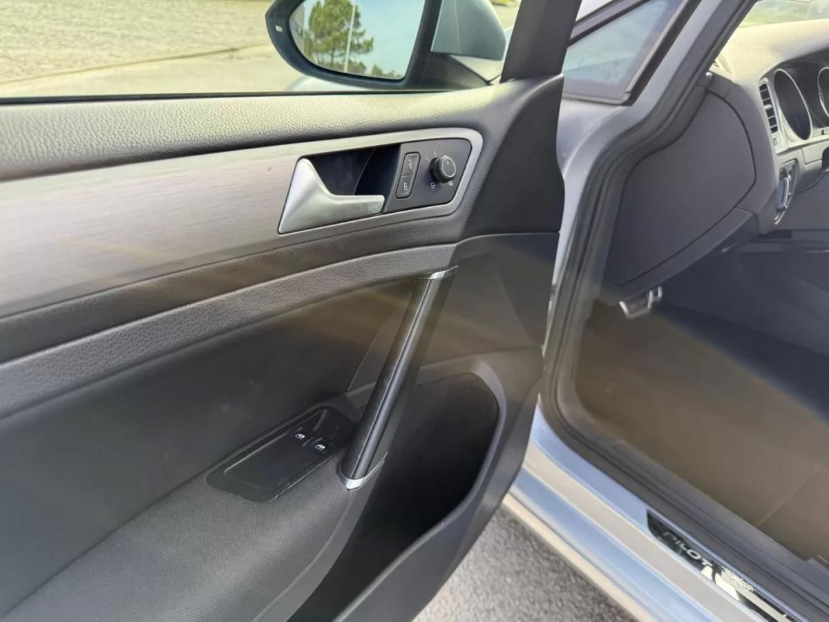 volkswagen-golf-2016-diesel-1598cc