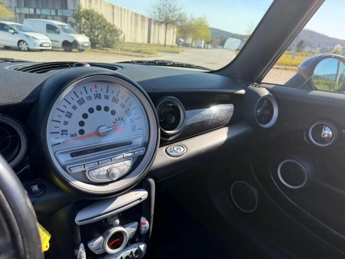 mini-cabrio-2010-gasolina-1598cc