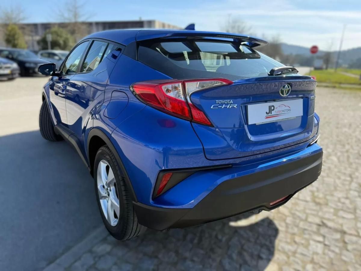 toyota-c-hr-2019-hibrido-a-gasolina-1798cc