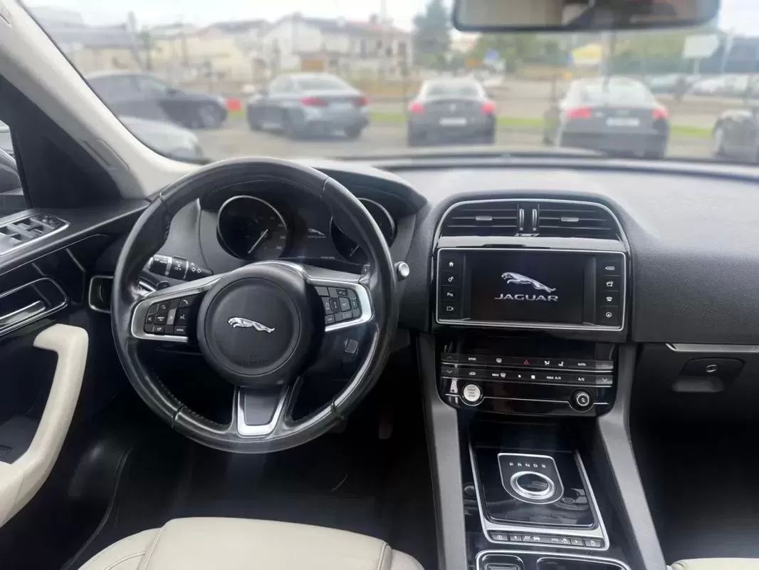 jaguar-f-pace-2017-diesel-1999cc