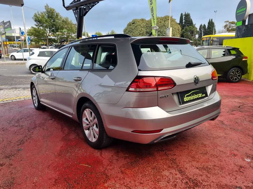 volkswagen-golf-variant-2017-diesel-1598cc