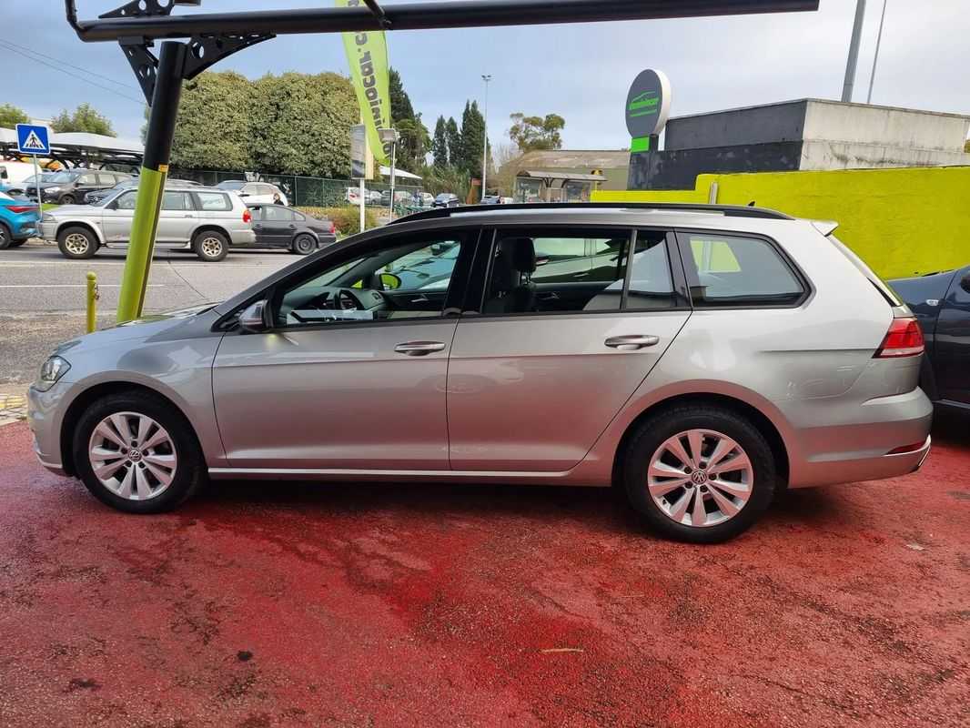 volkswagen-golf-variant-2017-diesel-1598cc
