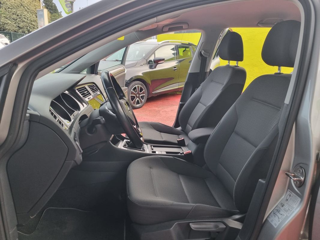 volkswagen-golf-variant-2017-diesel-1598cc