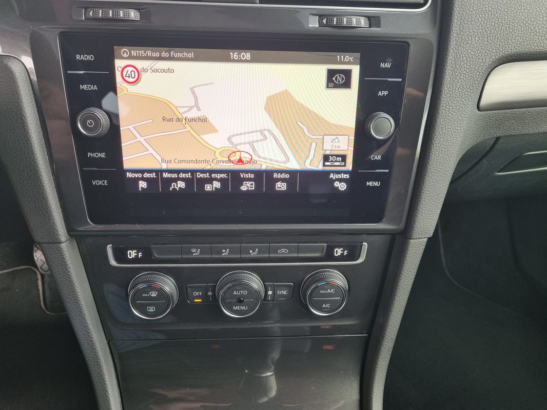 volkswagen-golf-variant-2017-diesel-1598cc