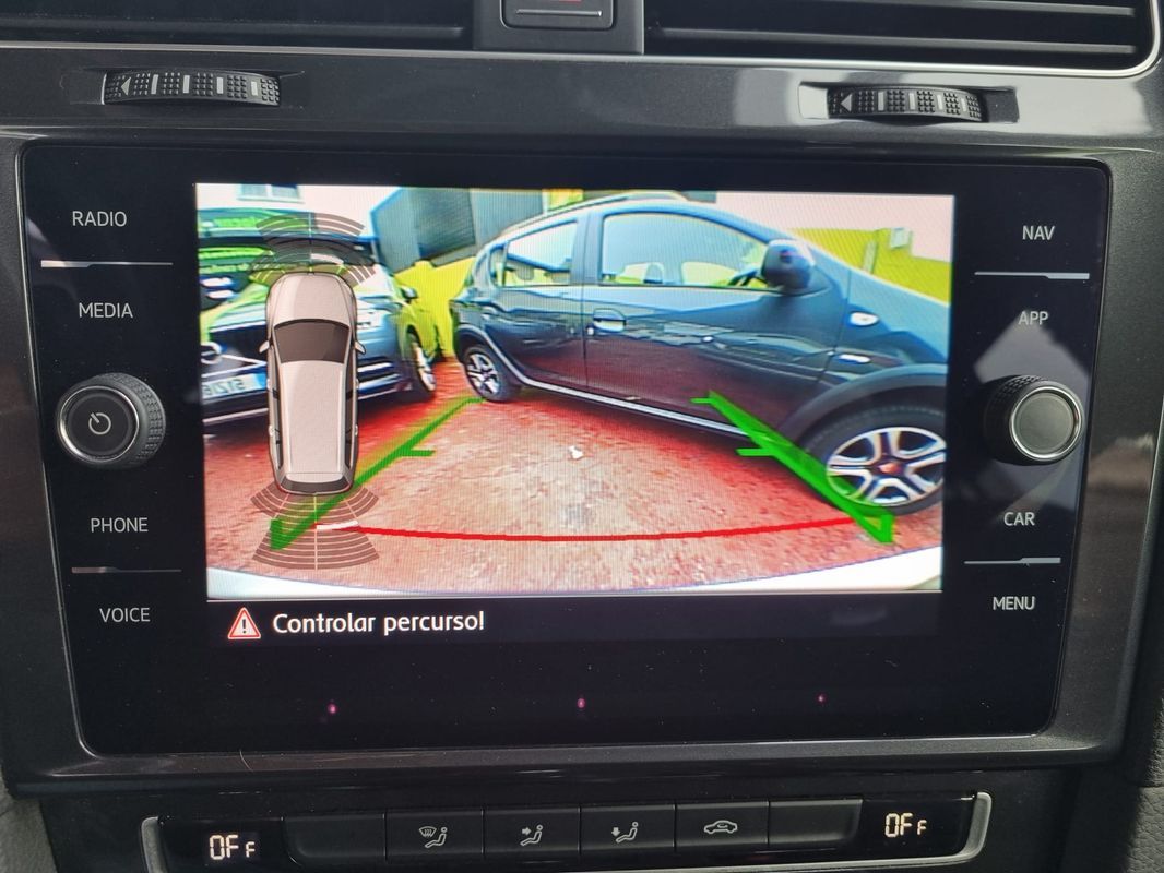 volkswagen-golf-variant-2017-diesel-1598cc