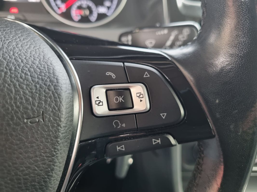 volkswagen-golf-variant-2017-diesel-1598cc