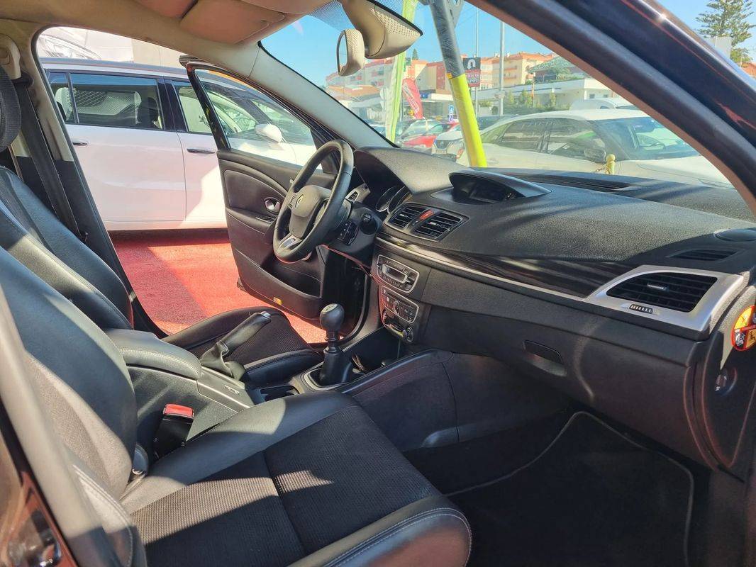 renault-megane-sport-tourer-2010-diesel-1461cc