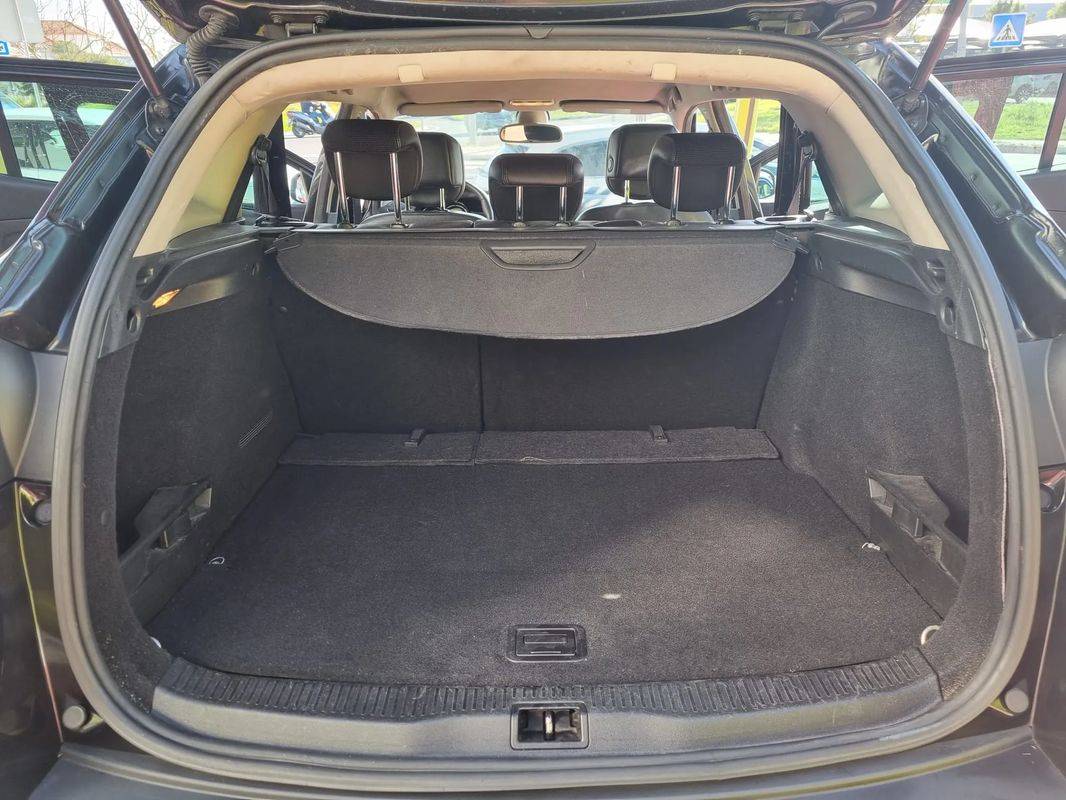 renault-megane-sport-tourer-2010-diesel-1461cc
