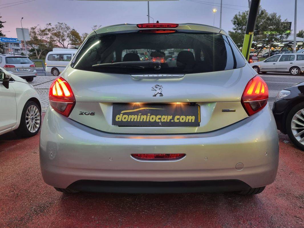 peugeot-208-2016-gasolina-1199cc