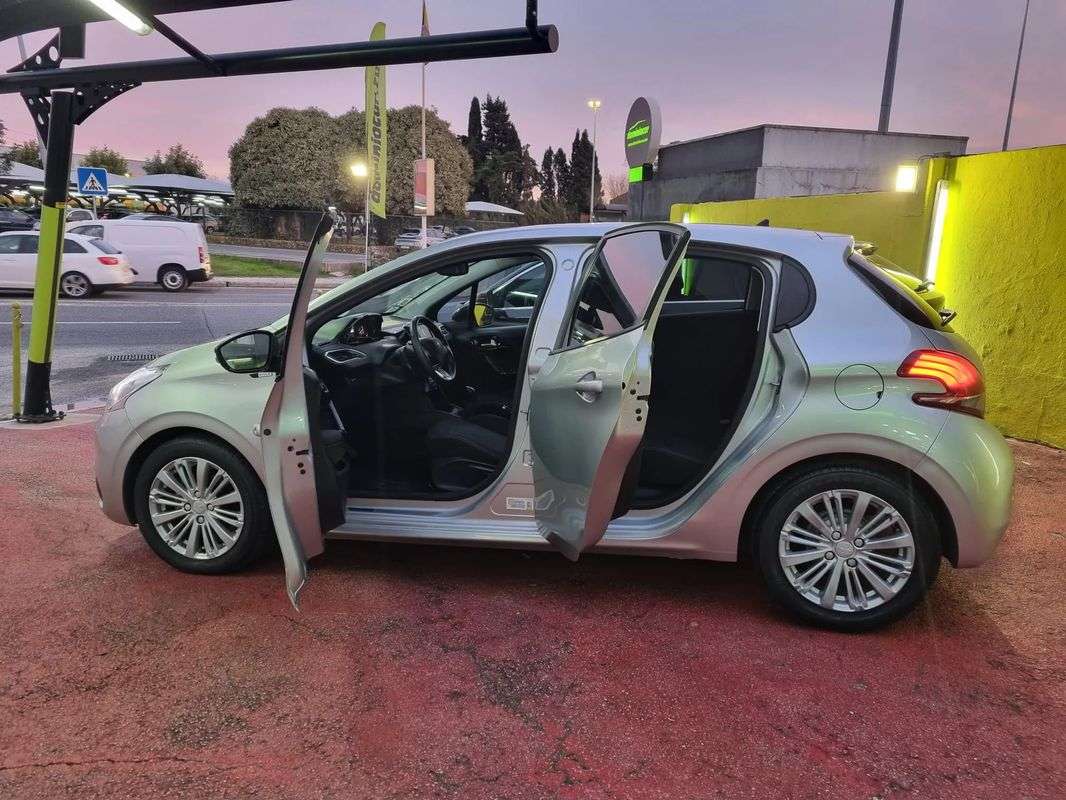 peugeot-208-2016-gasolina-1199cc