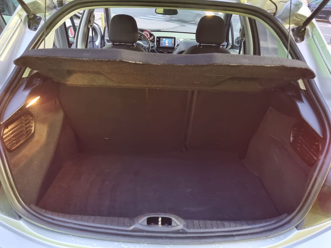 peugeot-208-2016-gasolina-1199cc