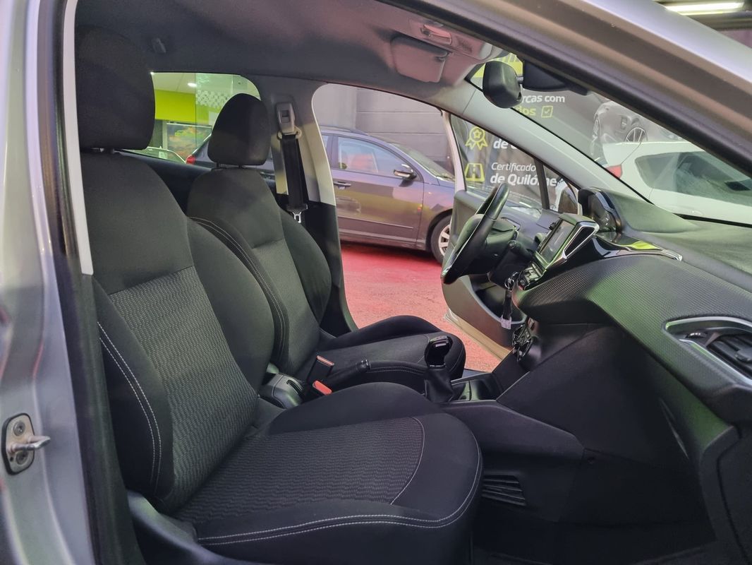peugeot-208-2016-gasolina-1199cc