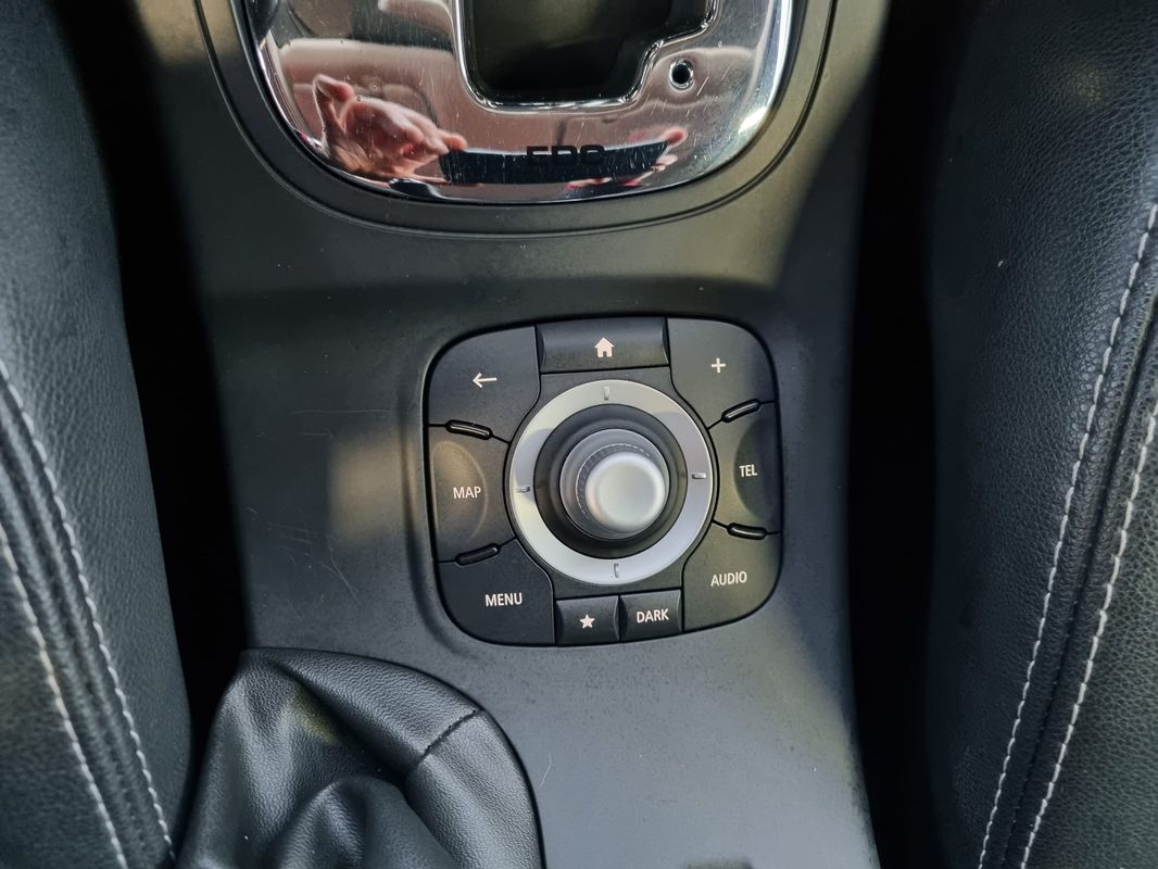 renault-megane-sport-tourer-2015-diesel-1461cc