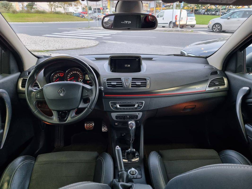 renault-megane-sport-tourer-2015-diesel-1461cc