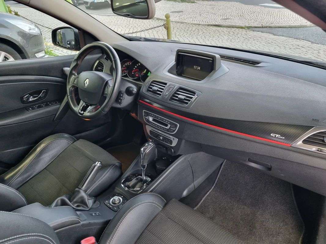 renault-megane-sport-tourer-2015-diesel-1461cc