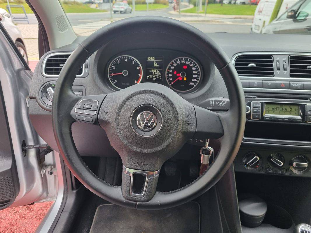 volkswagen-polo-2010-gasolina-1198cc