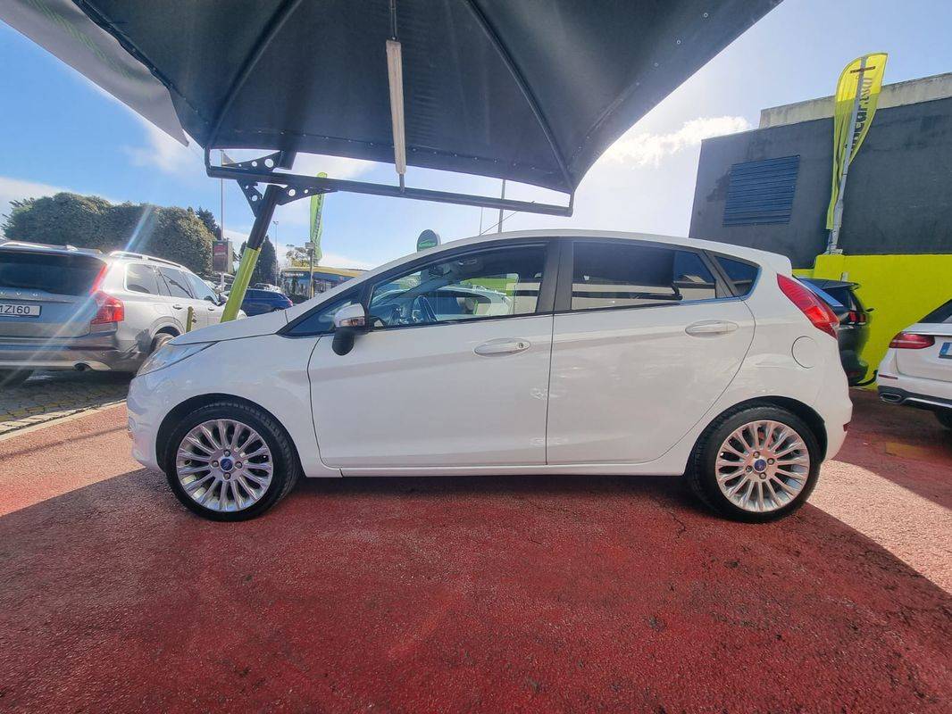 ford-fiesta-2011-gasolina-1242cc