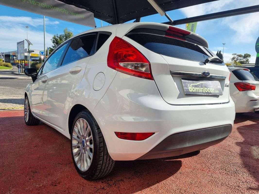 ford-fiesta-2011-gasolina-1242cc
