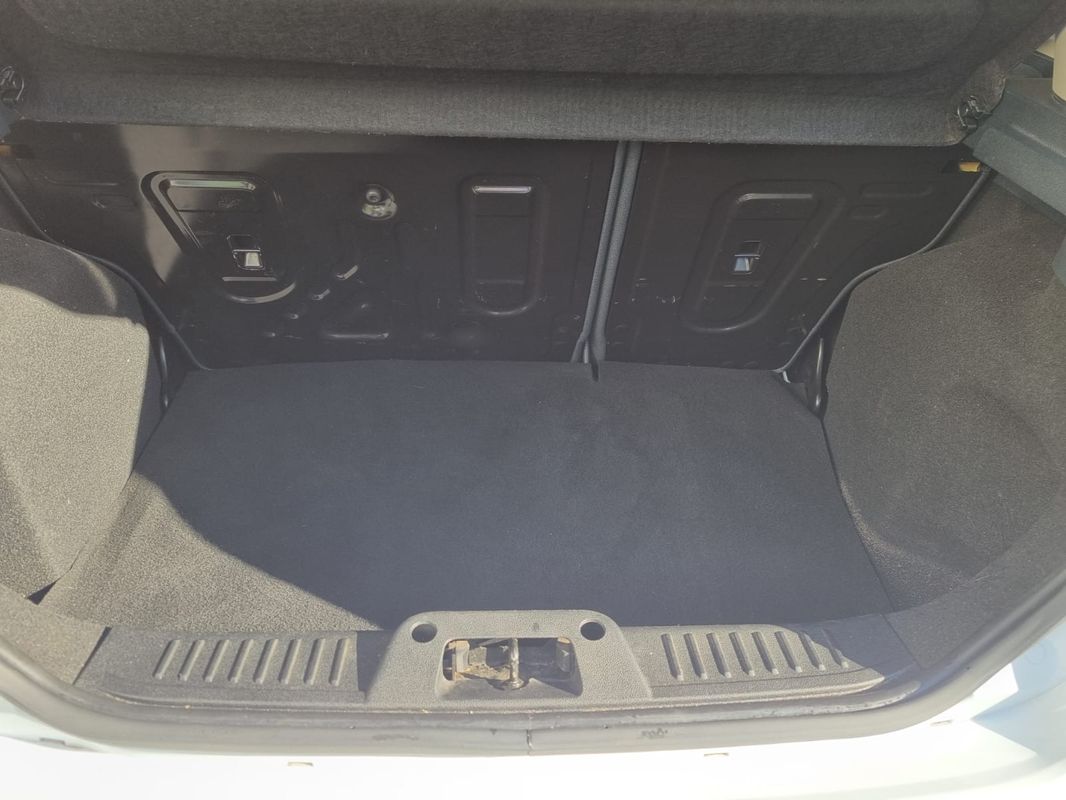 ford-fiesta-2011-gasolina-1242cc