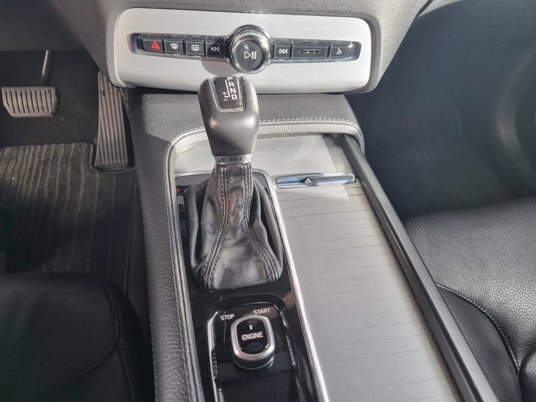 volvo-xc90-2017-diesel-1969cc
