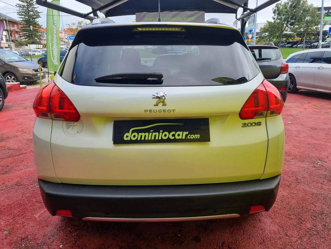 peugeot-2008-2017-gasolina-1199cc