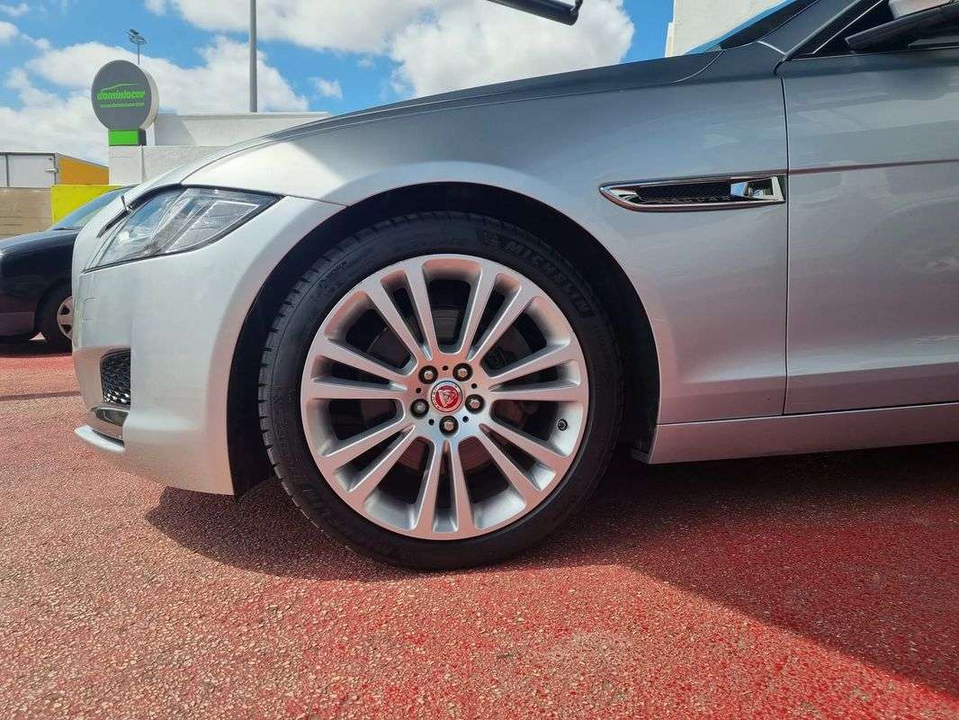 jaguar-xf-2017-diesel-1999cc