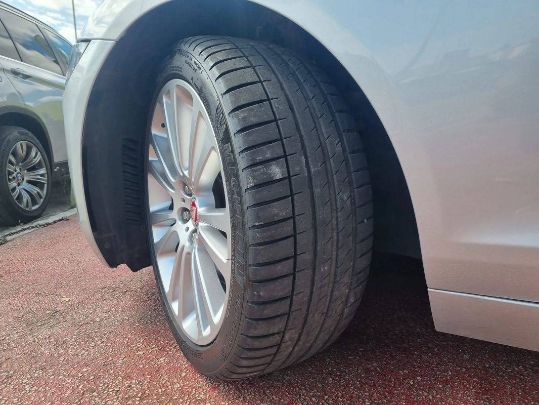 jaguar-xf-2017-diesel-1999cc