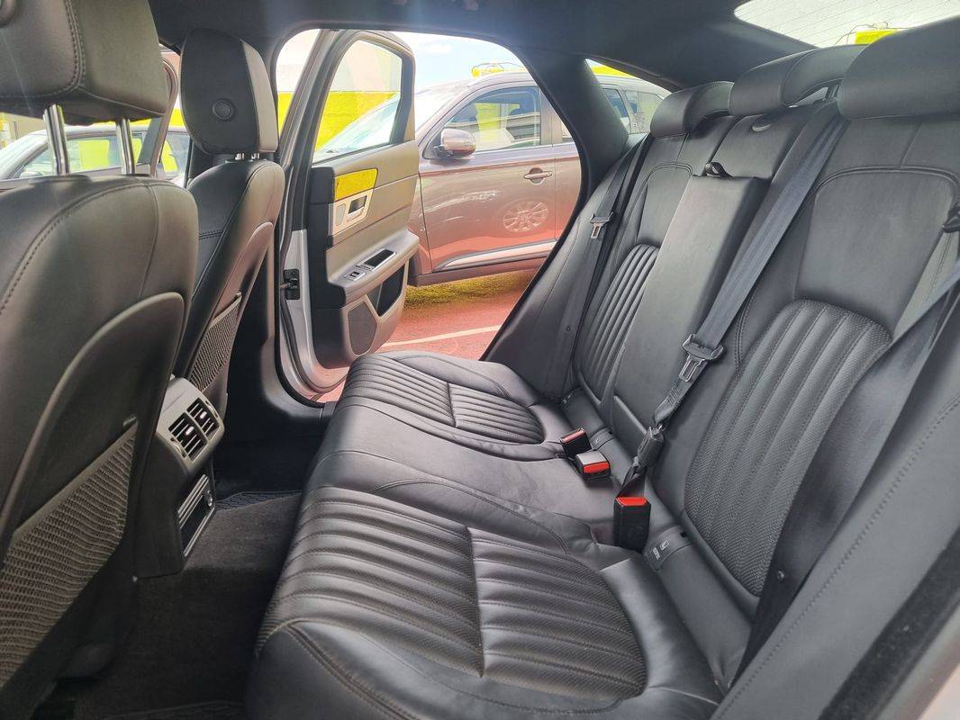 jaguar-xf-2017-diesel-1999cc