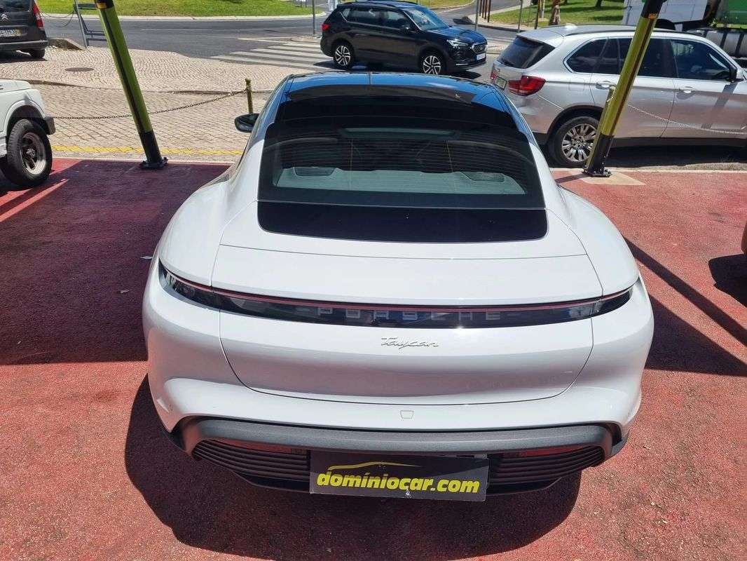 porsche-taycan-2022-eletrico-0cc