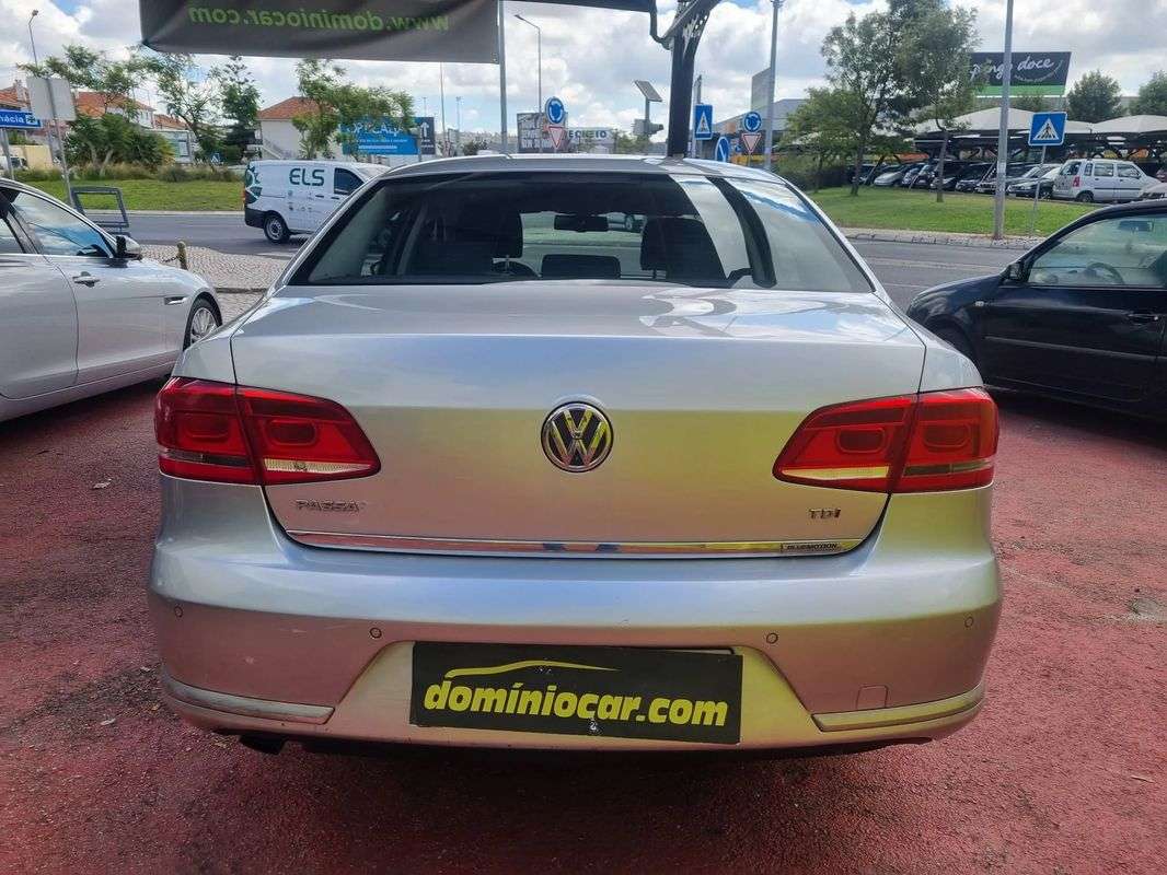 volkswagen-passat-2011-diesel-1598cc