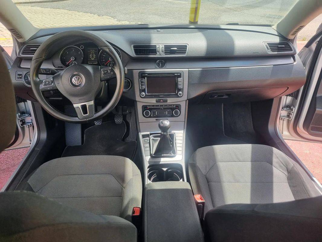 volkswagen-passat-2011-diesel-1598cc