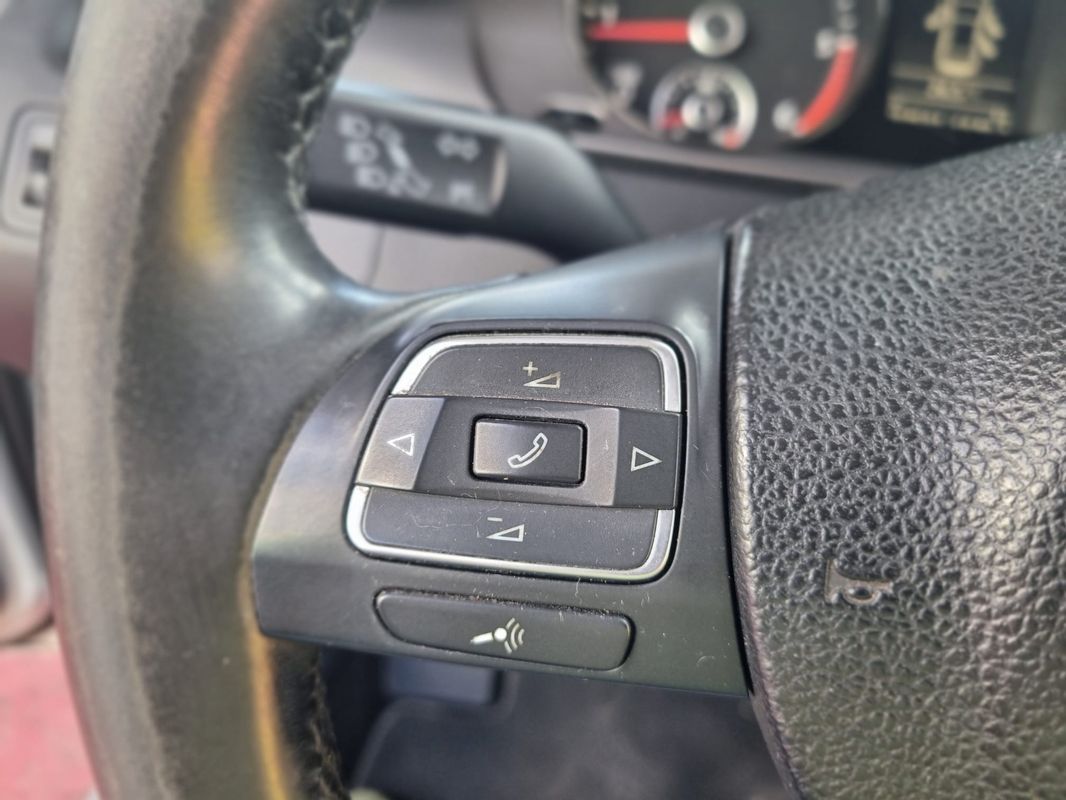 volkswagen-passat-2011-diesel-1598cc