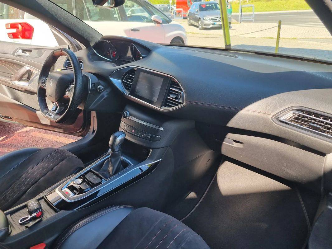 peugeot-308-sw-2017-diesel-1997cc