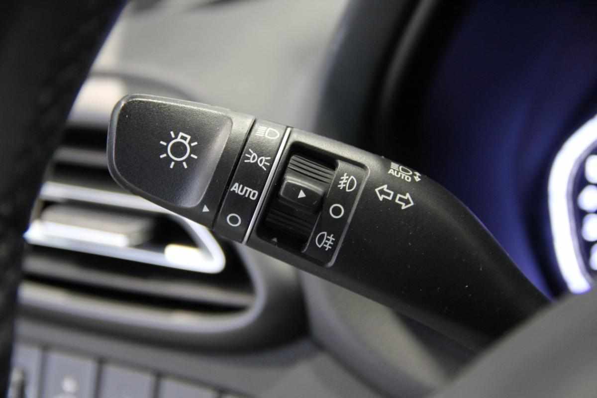hyundai-i30-2023-gasolina-998cc