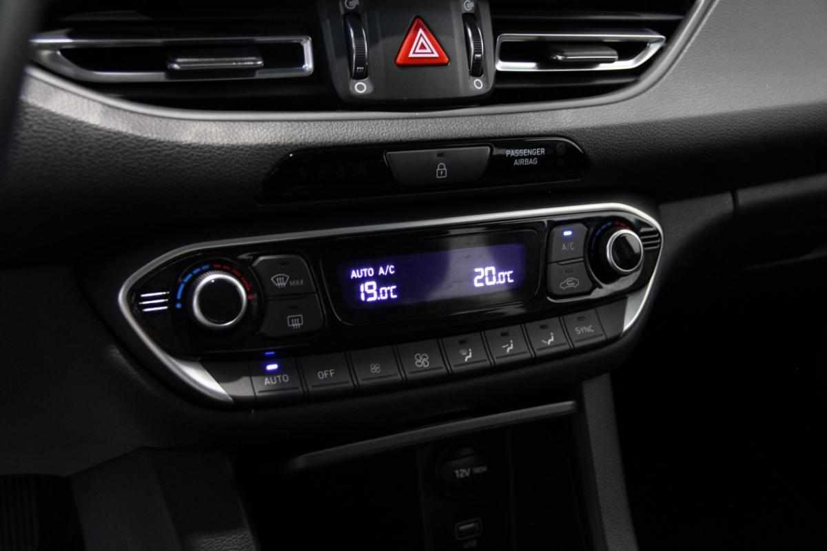 hyundai-i30-2023-gasolina-998cc