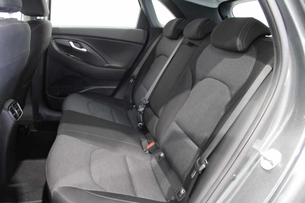 hyundai-i30-2023-gasolina-998cc