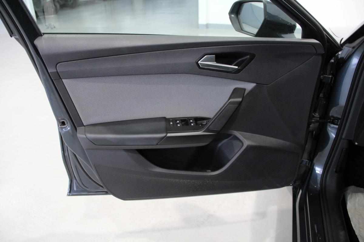 seat-leon-2022-gasolina-999cc