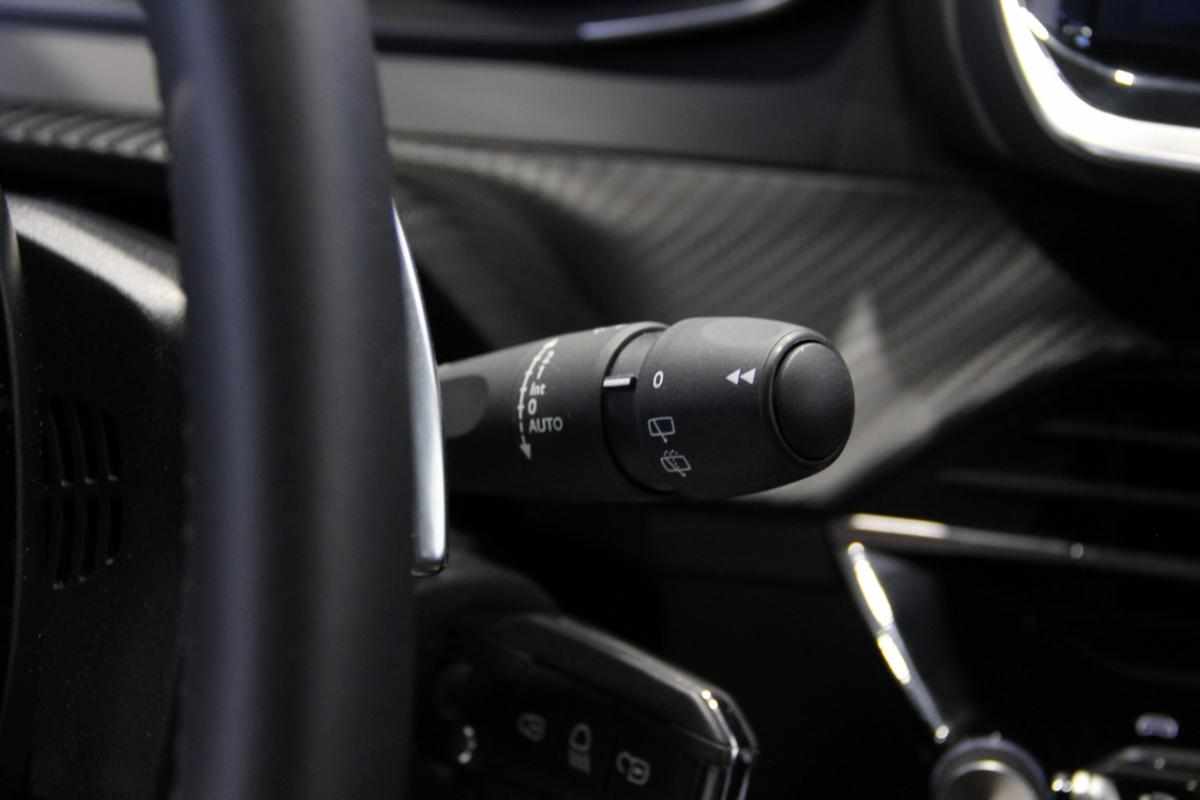 peugeot-2008-1-2-puretech-2025-gasolina-1199cc