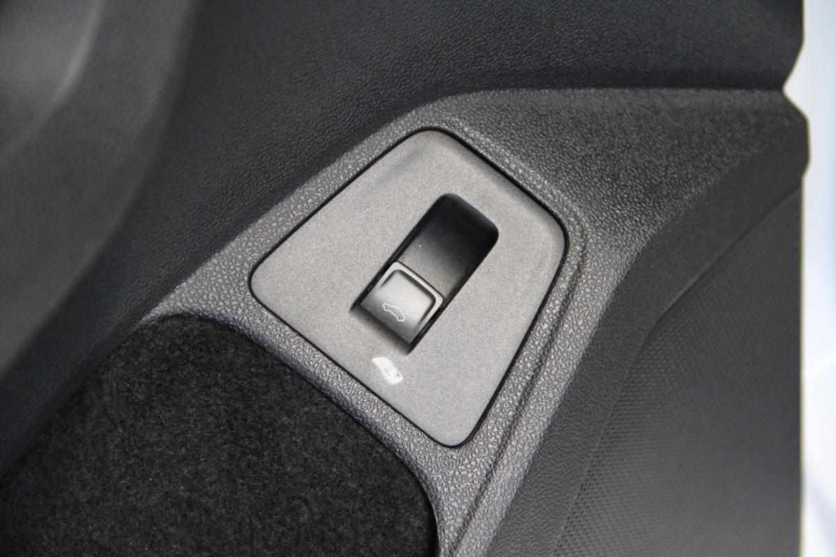 volkswagen-tiguan-2-0-tdi-bluemotion-2023-diesel-1968cc