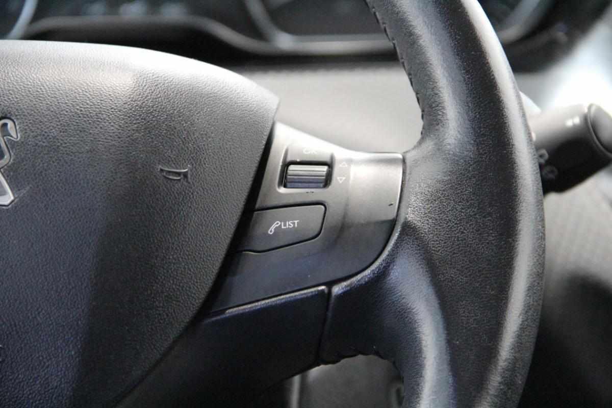 peugeot-208-1-6-bluehdi-2017-diesel-1560cc