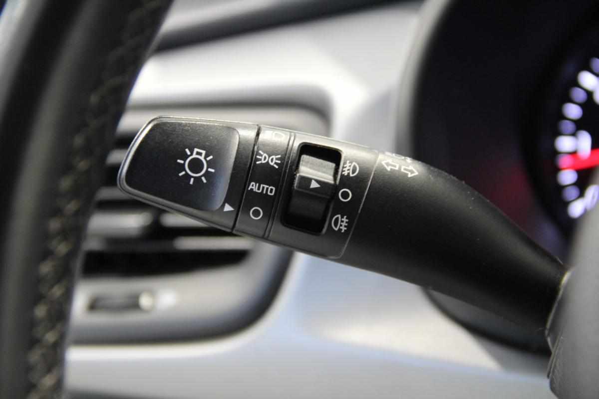 kia-rio-2023-gasolina-1248cc