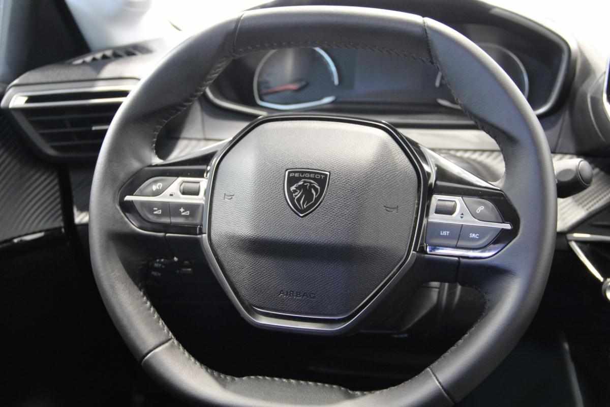 peugeot-208-1-2-puretech-2024-gasolina-1199cc